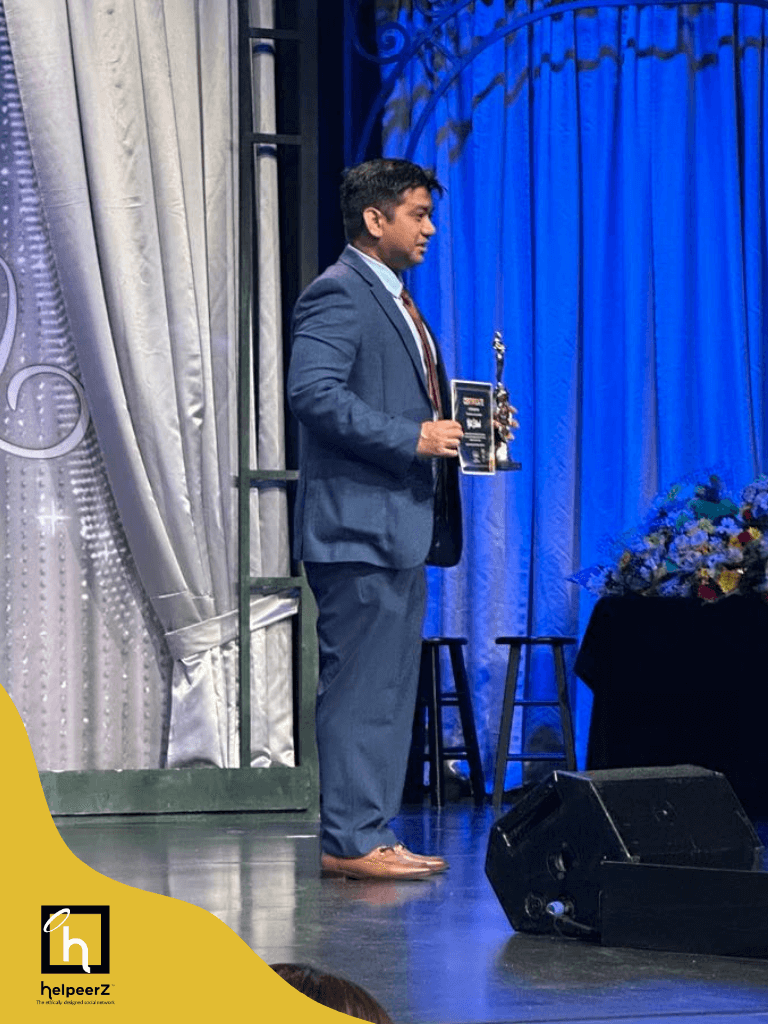 Sir Bill Marlow Estibal (HelpeerZ CEO) accepting the Social Media Innovator Award at the recently held Amerika Prestige Awards 2024